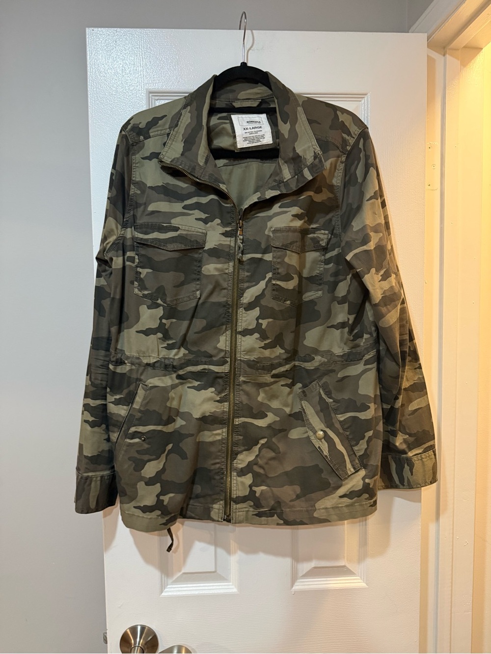 Women’s XXL army camouflage utility jacket
